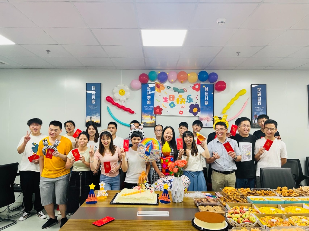 仲夏伊始 光芒新生——必一运动
2022年第二季度生日会及分享会